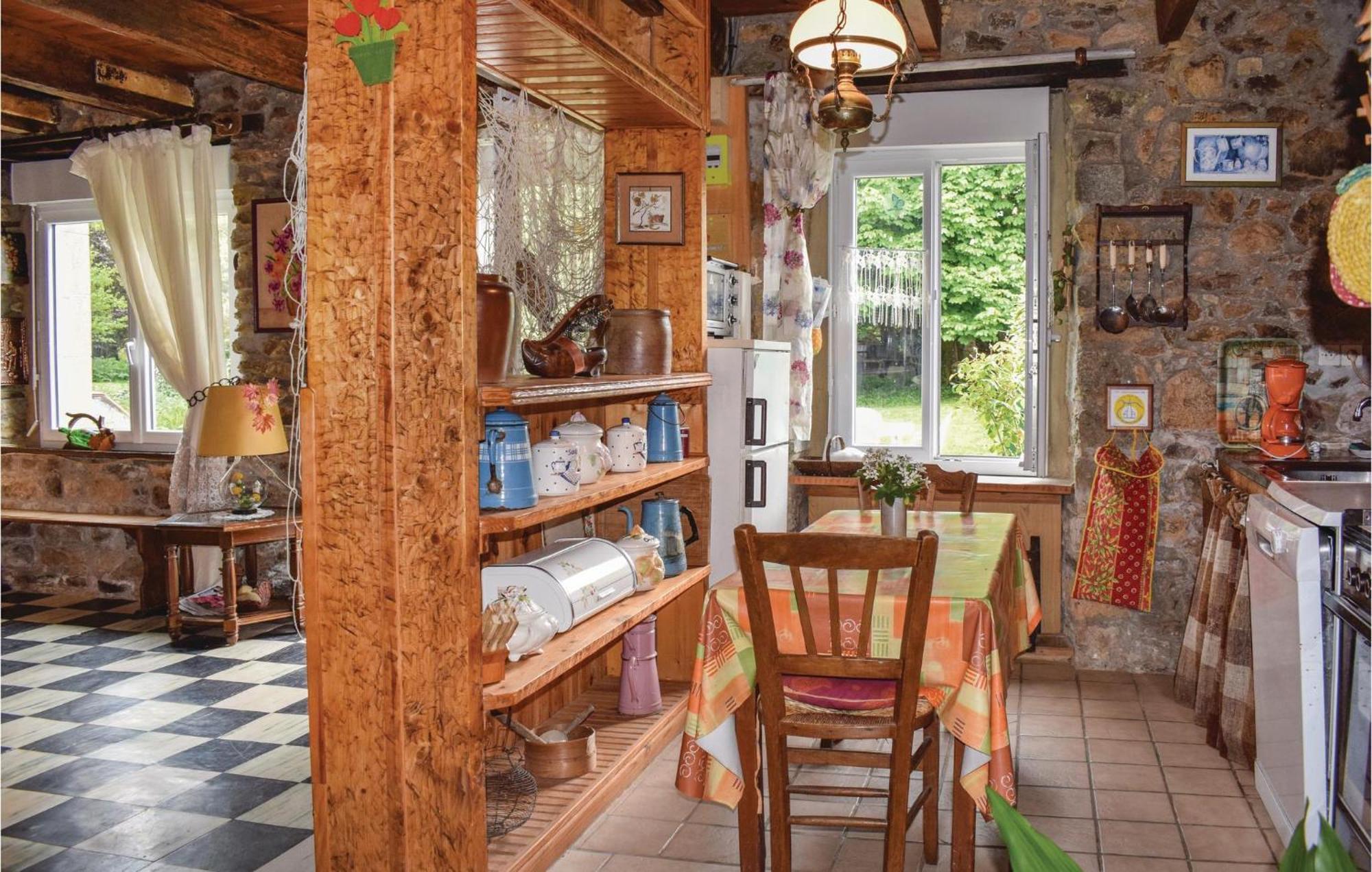 Lovely Home In Le Faouet With Kitchen Dış mekan fotoğraf