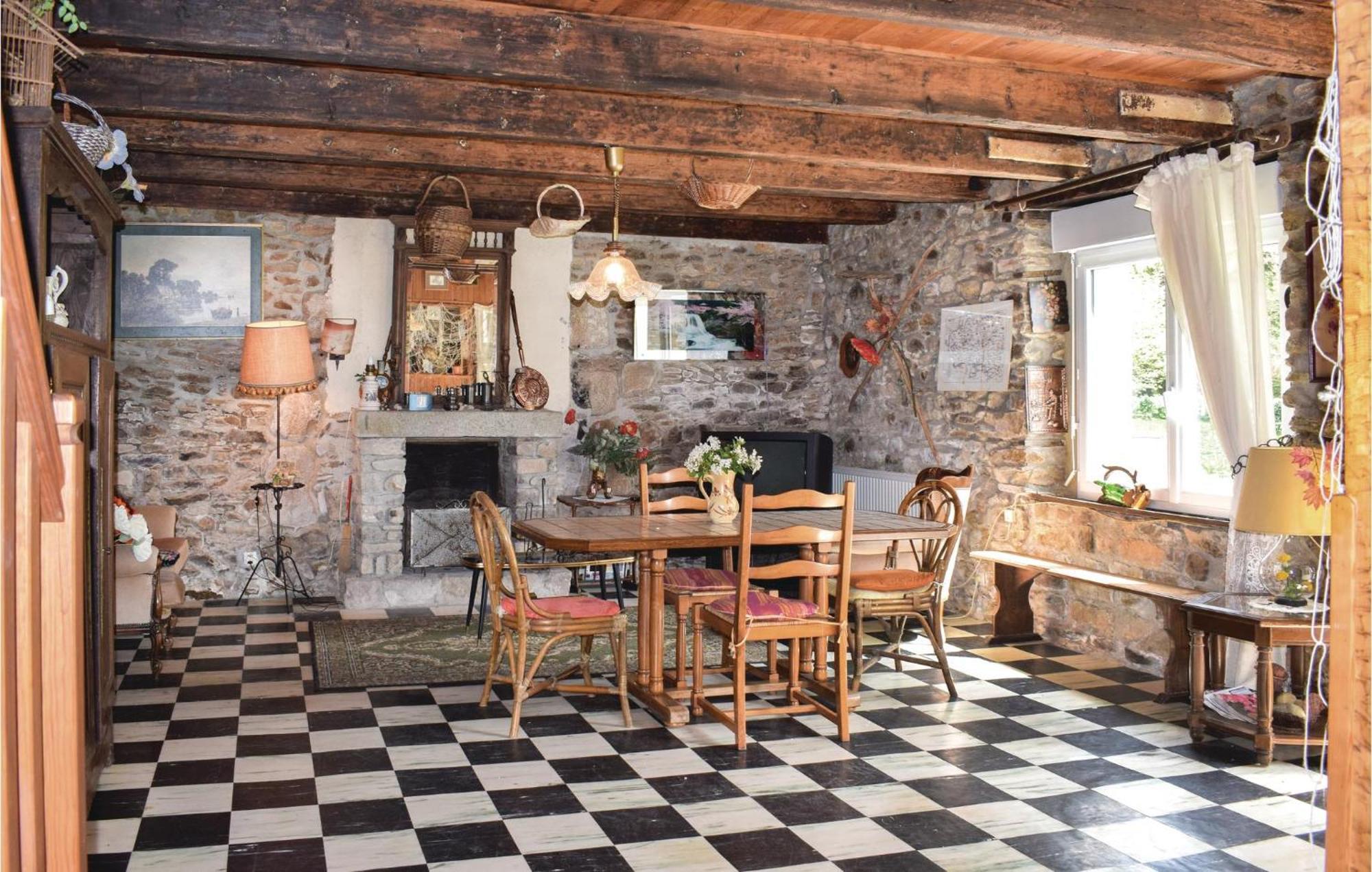 Lovely Home In Le Faouet With Kitchen Dış mekan fotoğraf